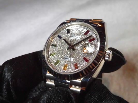 ロレックス Daydate Ref-128239 Pave Diamond Rainbow Dial（RD-52／2022年)の詳細写真7枚目