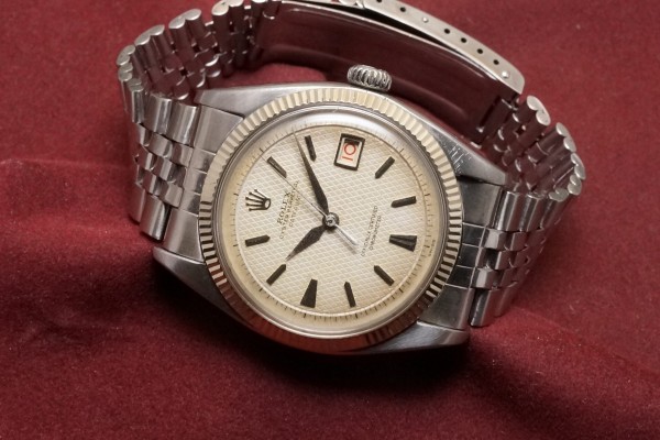 ロレックス デイトジャスト Ref-6305-1 Red デイトジャスト Honeycomb Dial Big バブルバック Rare!（RO-219／1955年)の詳細写真1枚目