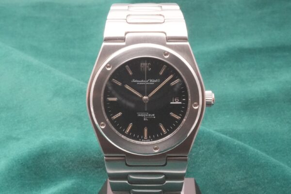 IWC ref.1832 インヂュニア SL JUMBO（02／1976～77年)の詳細写真2枚目