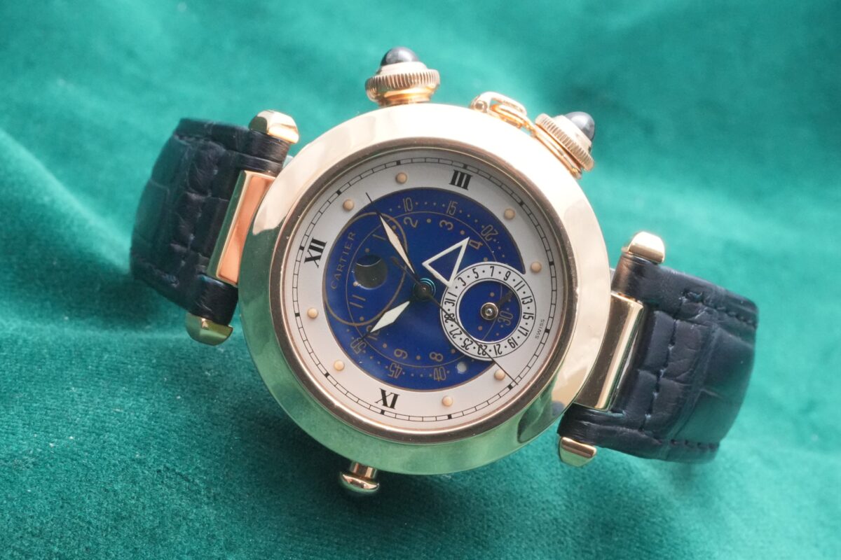カルティエ PASHA ALARM MOON AND DATE QUARZ REF.30011(02/1987年)