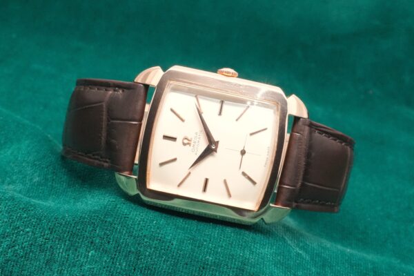 オメガ FANCYLUGCASE AUTOMATIC（01／1950年代)の詳細写真1枚目