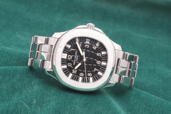 パテック・フィリップ AQUANAUT 5065/1A-010（15／2004年)の詳細写真1枚目