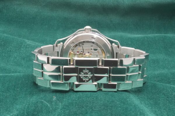 パテック・フィリップ AQUANAUT 5065/1A-010（15／2004年)の詳細写真4枚目