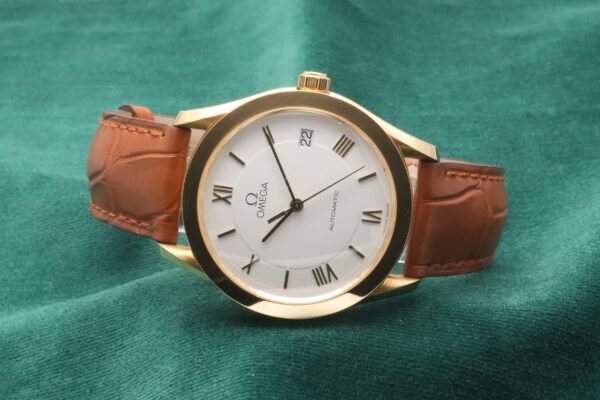 オメガ SPEEDCLASSIC HERITAGE 18KYG 3601.20.02（03／2012年)の詳細写真1枚目