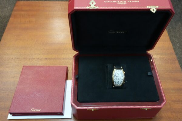カルティエ  TONNEAU CPCP DUAL TIME YG 2805（21／2008年)の詳細写真8枚目