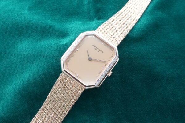 パテック・フィリップ GONDOLO Ref.3894 18KYG QUARTS（22／1982年)の詳細写真6枚目