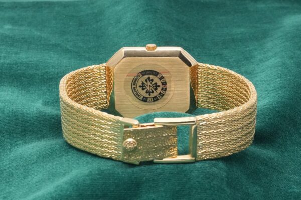 パテック・フィリップ GONDOLO Ref.3894 18KYG QUARTS（22／1982年)の詳細写真8枚目