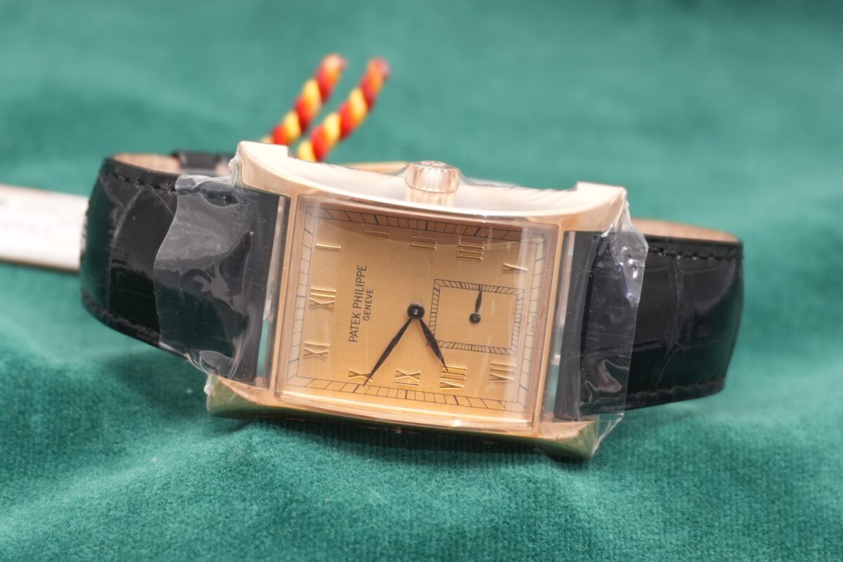 パテック・フィリップ PAGODA Ref.5500 YG(27/1997年)