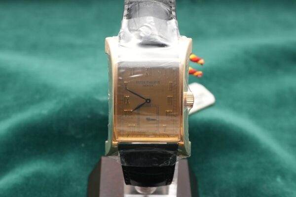 パテック・フィリップ PAGODA Ref.5500 YG（27／1997年)の詳細写真2枚目
