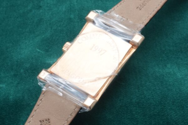 パテック・フィリップ PAGODA Ref.5500 YG（27／1997年)の詳細写真7枚目