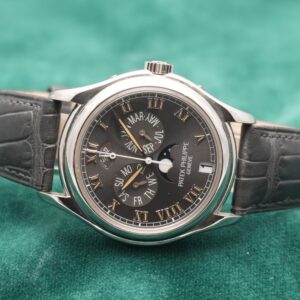 パテック・フィリップ ANNUAL CALENDAR PLATINUM REF.5056