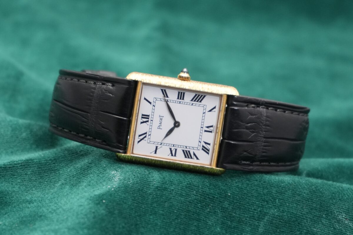 PIAGET TANK WHITE ROMAN DIAL REF.928749(PL02/1980s)