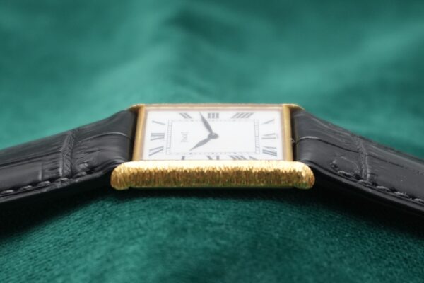 PIAGET TANK WHITE ROMAN DIAL REF.928749（PL02／1980s)の詳細写真6枚目