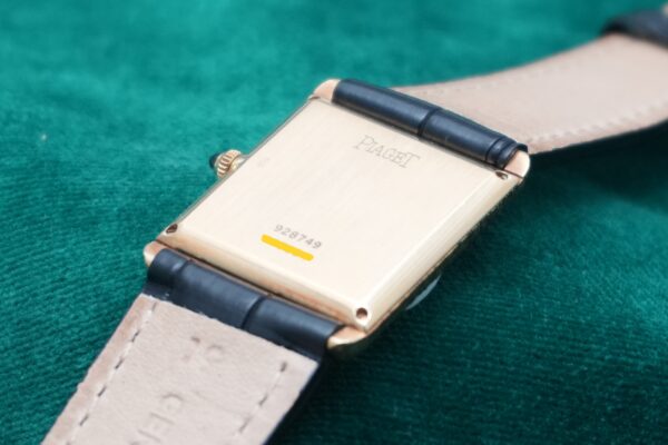 PIAGET TANK WHITE ROMAN DIAL REF.928749（PL02／1980s)の詳細写真7枚目