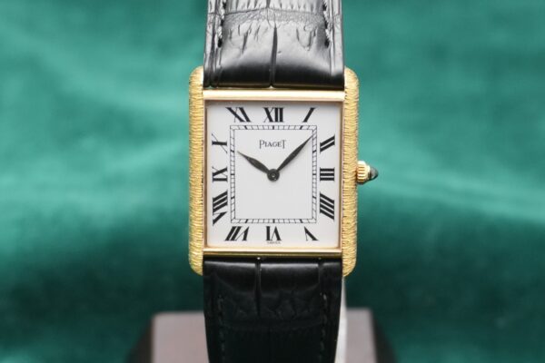 PIAGET TANK WHITE ROMAN DIAL REF.928749（PL02／1980s)の詳細写真2枚目