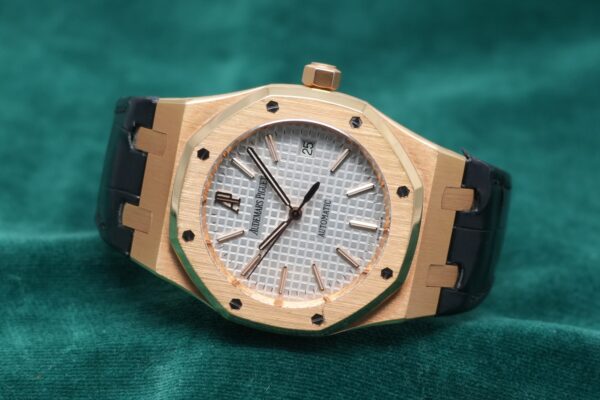 AUDEMARS PIGUET 15300OR.OO.D088CR.02（05／2005年)の詳細写真1枚目