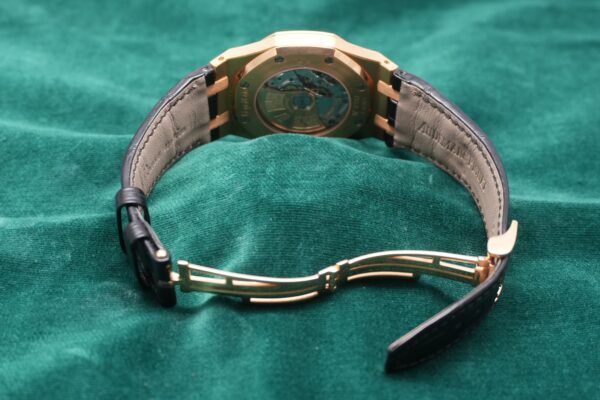 AUDEMARS PIGUET 15300OR.OO.D088CR.02（05／2005年)の詳細写真5枚目