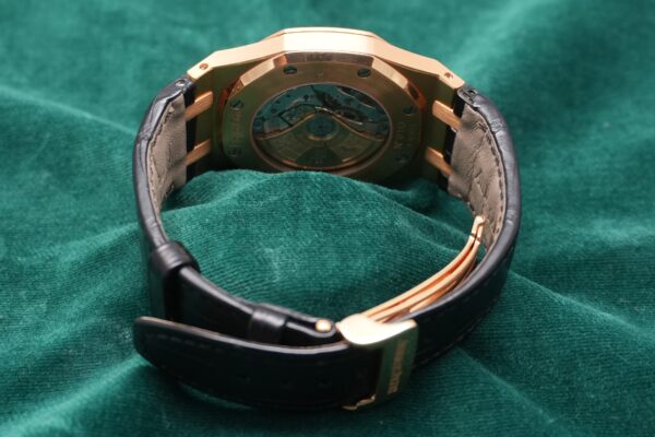 AUDEMARS PIGUET 15300OR.OO.D088CR.02（05／2005年)の詳細写真7枚目