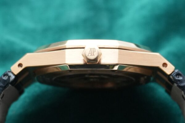 AUDEMARS PIGUET 15300OR.OO.D088CR.02（05／2005年)の詳細写真8枚目
