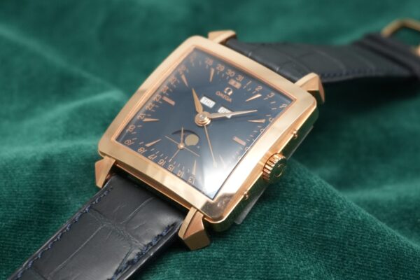 オメガ MUSEUM COLLECTION 1951 COSMIC 18KRG 5701.80.03（07／2000s)の詳細写真4枚目