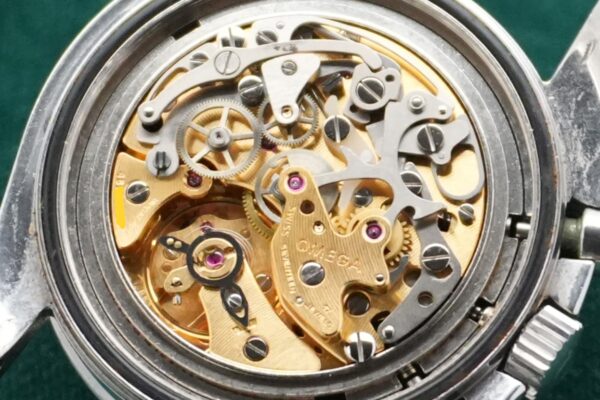 オメガ SPEEDMASTER PROFESSIONAL APOLLO 11 20TH ANNIVERSARY LIMITED EDITION REF. ST145.022（09／1990年)の詳細写真7枚目