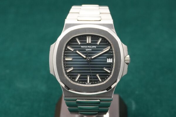 パテック・フィリップ NAUTILUS 5711/1A-010（41／2013年)の詳細写真2枚目
