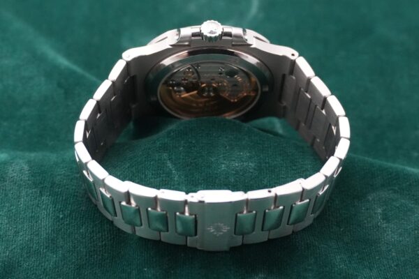 パテック・フィリップ NAUTILUS 5711/1A-010（41／2013年)の詳細写真3枚目