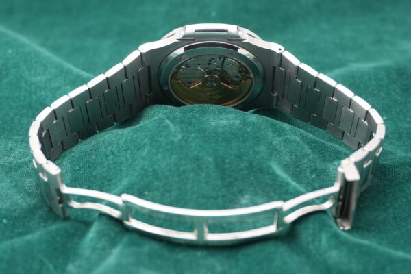 パテック・フィリップ NAUTILUS 5711/1A-010（41／2013年)の詳細写真6枚目