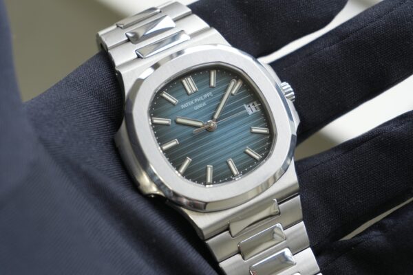 パテック・フィリップ NAUTILUS 5711/1A-010（41／2013年)の詳細写真8枚目