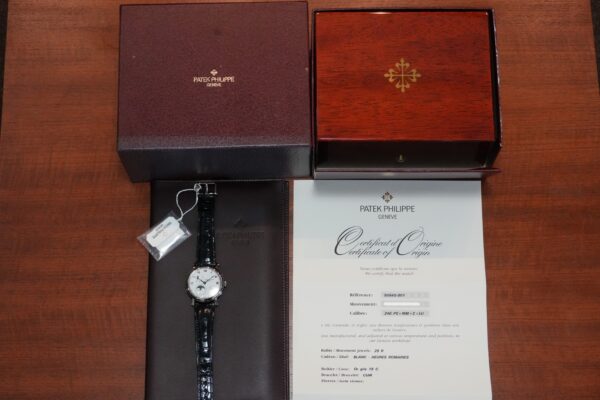 パテック・フィリップ PETIT COMPLICATION 5054G-001 MINT CONDITION（42／2000s)の詳細写真10枚目