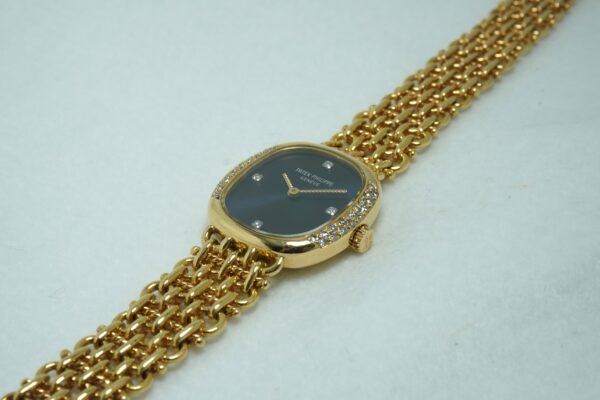 レディース パテック・フィリップ GOLDEN ELLIPSE BLUE DIAL 4514/1（ML-29／1983年)の詳細写真7枚目