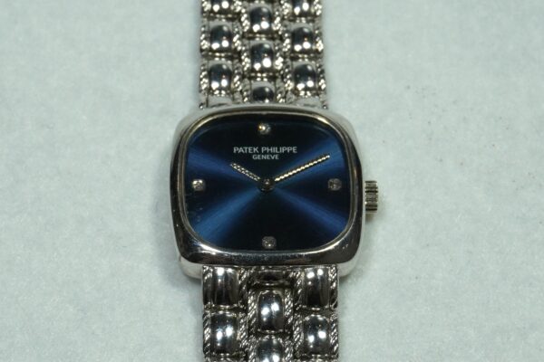 レディース パテック・フィリップ  BLUE DIAL 18KWG 4459（ML-30／1990ｓ)の詳細写真9枚目