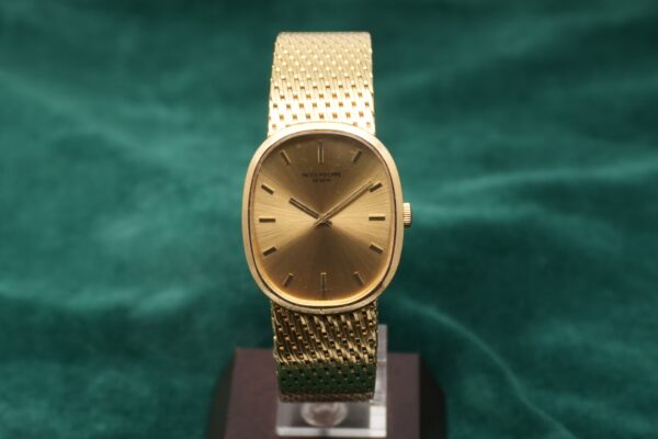 パテック・フィリップ GOLDEN CHAMPAGNE DIAL 3748/1（46／1978年)の詳細写真2枚目