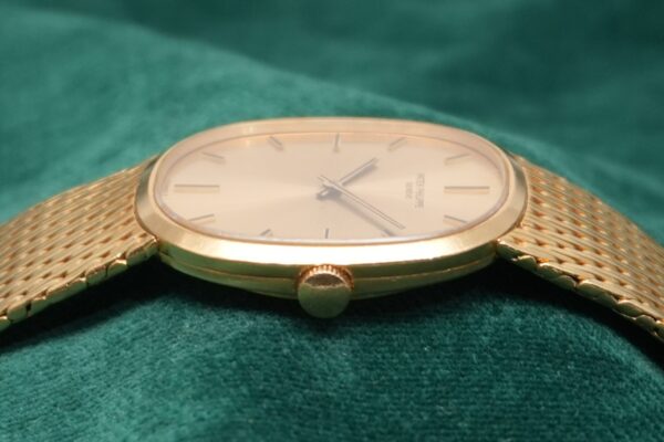 パテック・フィリップ GOLDEN CHAMPAGNE DIAL 3748/1（46／1978年)の詳細写真4枚目