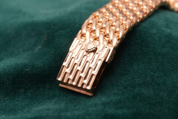 パテック・フィリップ GOLDEN ELLIPSE BLUE DIAL 3978/17（47／1990s)の詳細写真8枚目