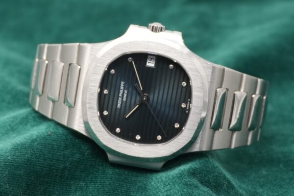 パテック・フィリップ NAUTILUS 3800/1‐001 PLATINUM（48／1995年)の詳細写真1枚目