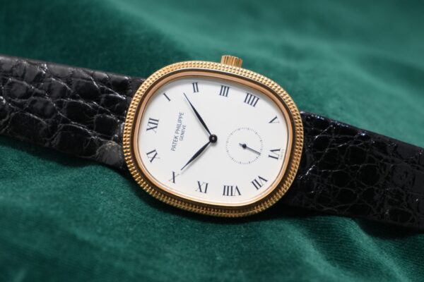 パテック・フィリップ GOLDEN ELLIPSE 3989J（53／1992年)の詳細写真1枚目