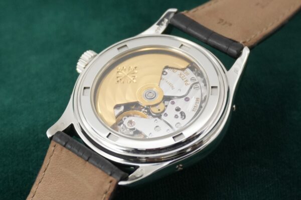 パテック・フィリップ ANNUAL CALENDAR PLATINUM REF.5056（55／2001年)の詳細写真7枚目