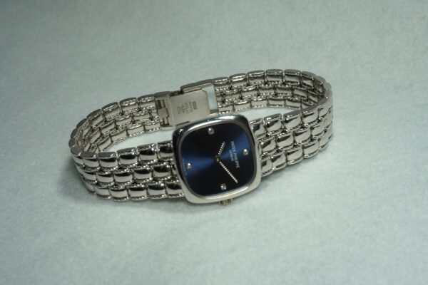 レディース パテック・フィリップ  BLUE DIAL 18KWG 4459（ML-30／1990ｓ)の詳細写真2枚目