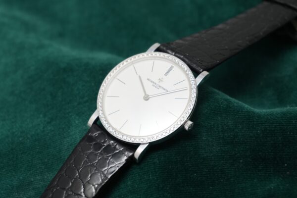 VACHERON CONSTANTIN ESSENTIALS REF. 33593/000G（11／2000s)の詳細写真3枚目