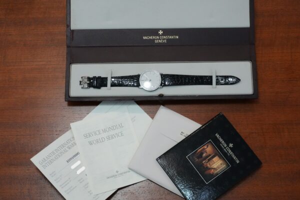 VACHERON CONSTANTIN ESSENTIALS REF. 33593/000G（11／2000s)の詳細写真11枚目