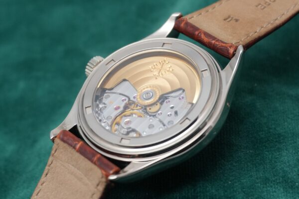 パテック・フィリップ COMPLICATED WATCHES ANNUAL CALENDAR 18KWG REF.5035（71-235／1997年)の詳細写真6枚目
