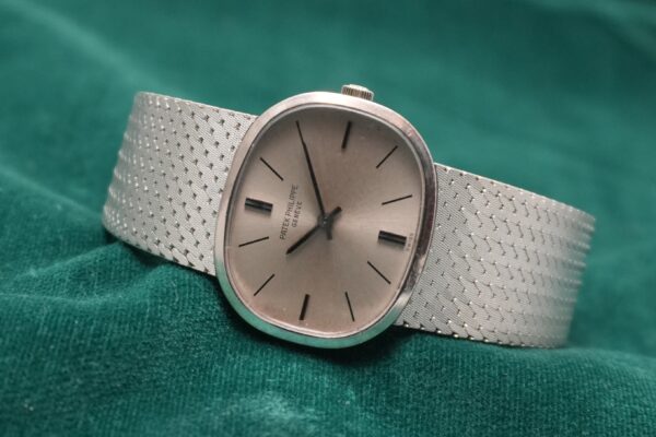パテック・フィリップ GOLDEN ELLIPSE 3545/1 WG（69／1974年)の詳細写真1枚目