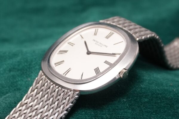 パテック・フィリップ GOLDEN ELLIPSE GRAND SIZE 3589 WG（73／1974年)の詳細写真4枚目