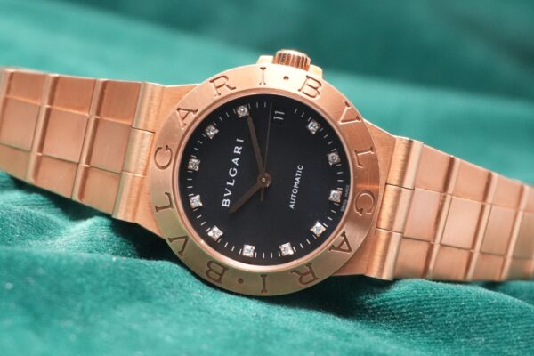 BVLGARI DIAGONO LCV35G 18K YG BLACK DIAL DIAMOND‑SET（03／1990s)の詳細写真1枚目