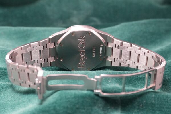 AUDEMARS PIGUET ROYAL OAK 14790ST BLACK DIAL（13／1980s)の詳細写真7枚目